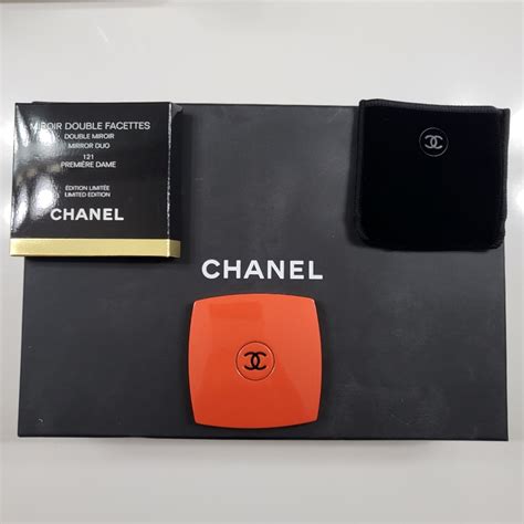 chanel limited-edition mirror duo